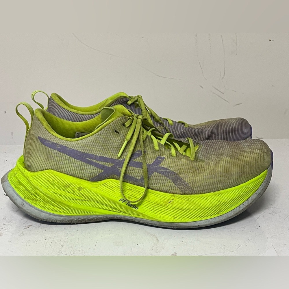 ASICS Superblast, used